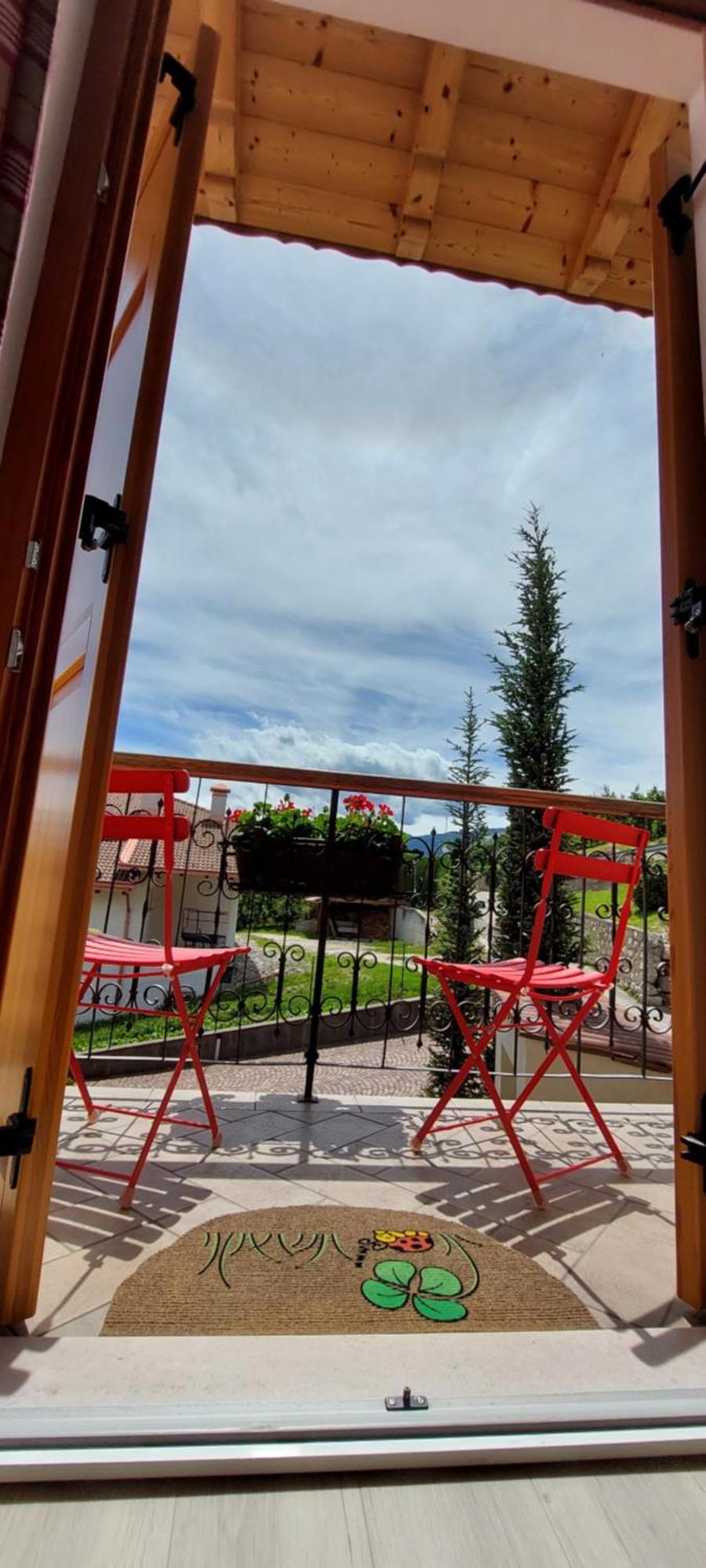 לינה וארוחת בוקר Romallo Horse House מראה חיצוני תמונה