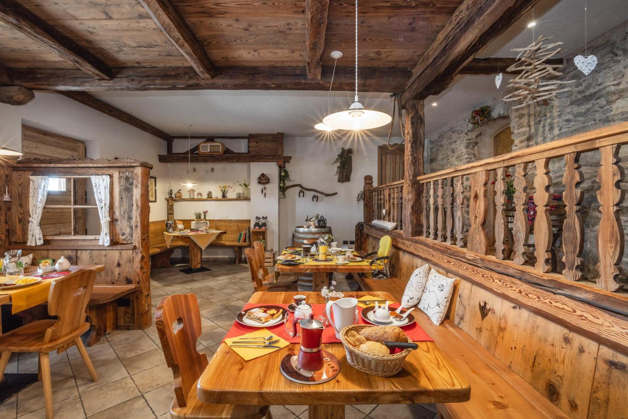 לינה וארוחת בוקר Romallo Horse House מראה חיצוני תמונה
